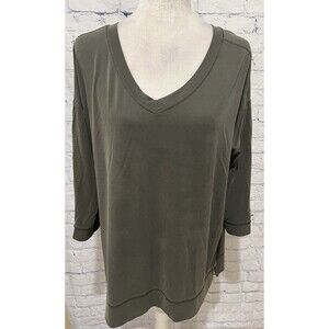 Chico's Zenergy olive green 3/4 sleeve V-neck top Size 2/large/12